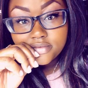 Meet your Posher, Staci